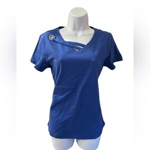 Deweey Comfort Cross Neckline Tee